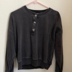 Long Sleeve Buttoned Shirt